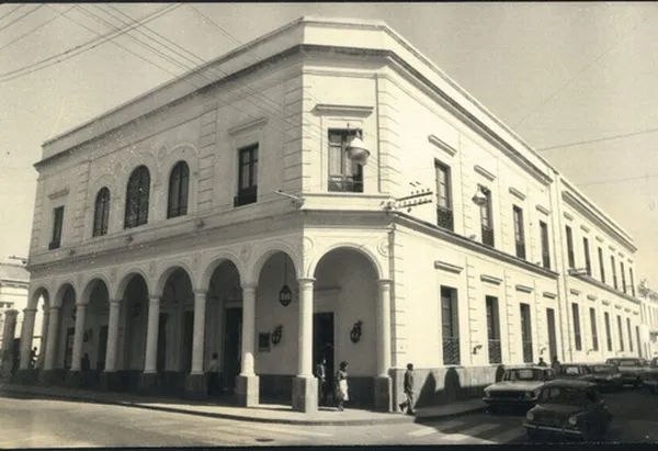 Detalle arquitectónico del Teatro Mitre